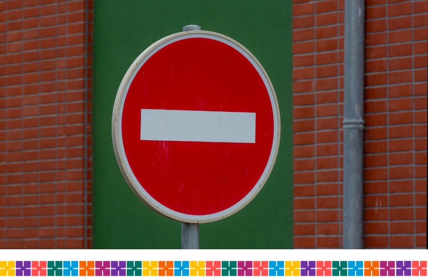 image of a dead end road sign